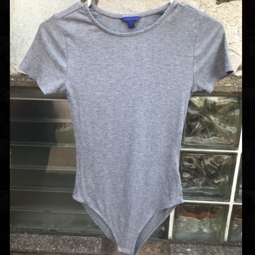 Gray Aeropostale Bodysuit Size Small